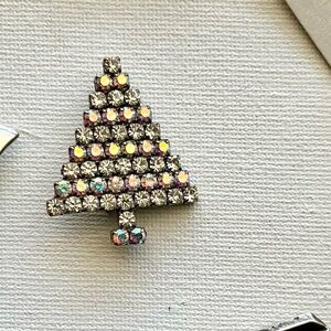 Rhinestone Encrusted Vintage Christmas Tree Brooch